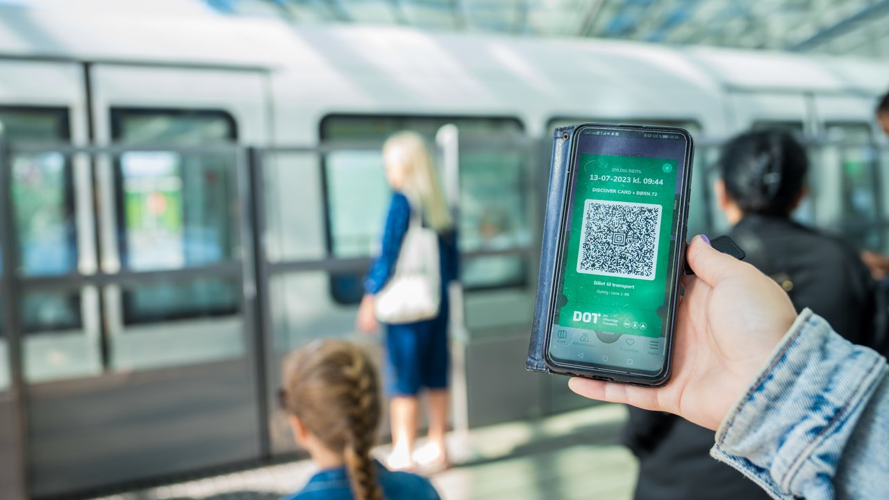 Show the QR code in the train